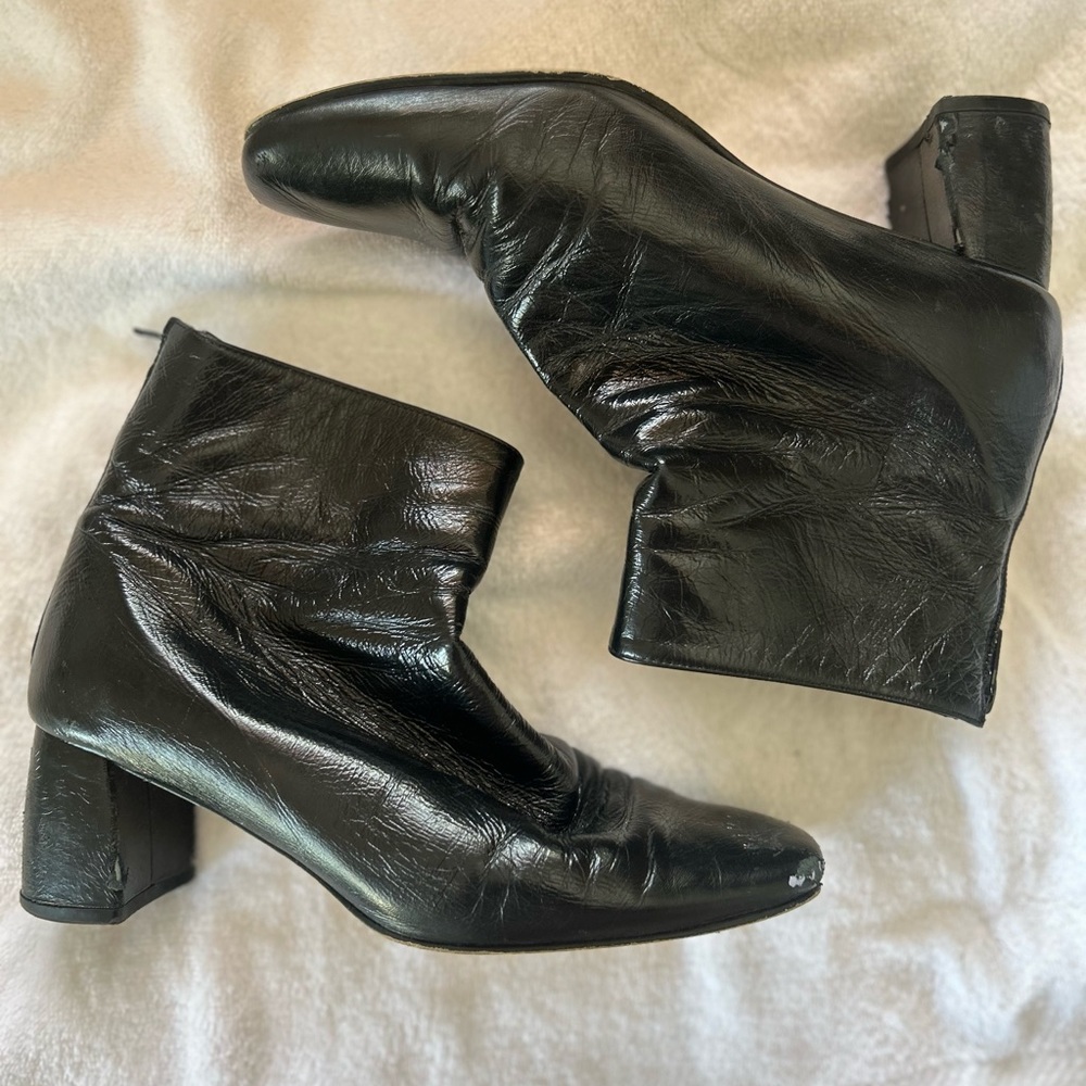 Stuart Weitzman size 8 black heeled ankle booties